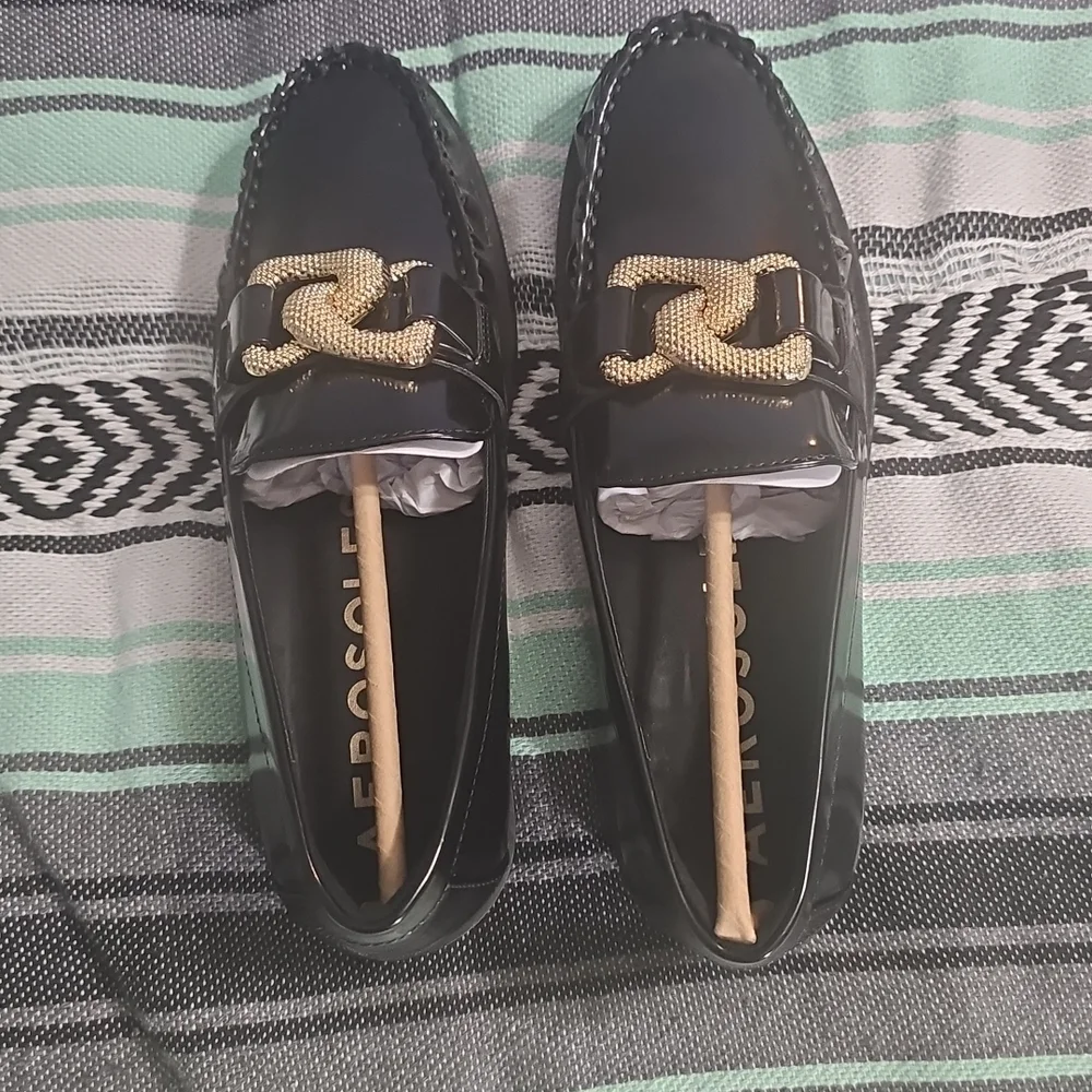 Aerosoles Soulmate Women's Loafers In Black With Gold Serpant Buckle Size 7M NEW
